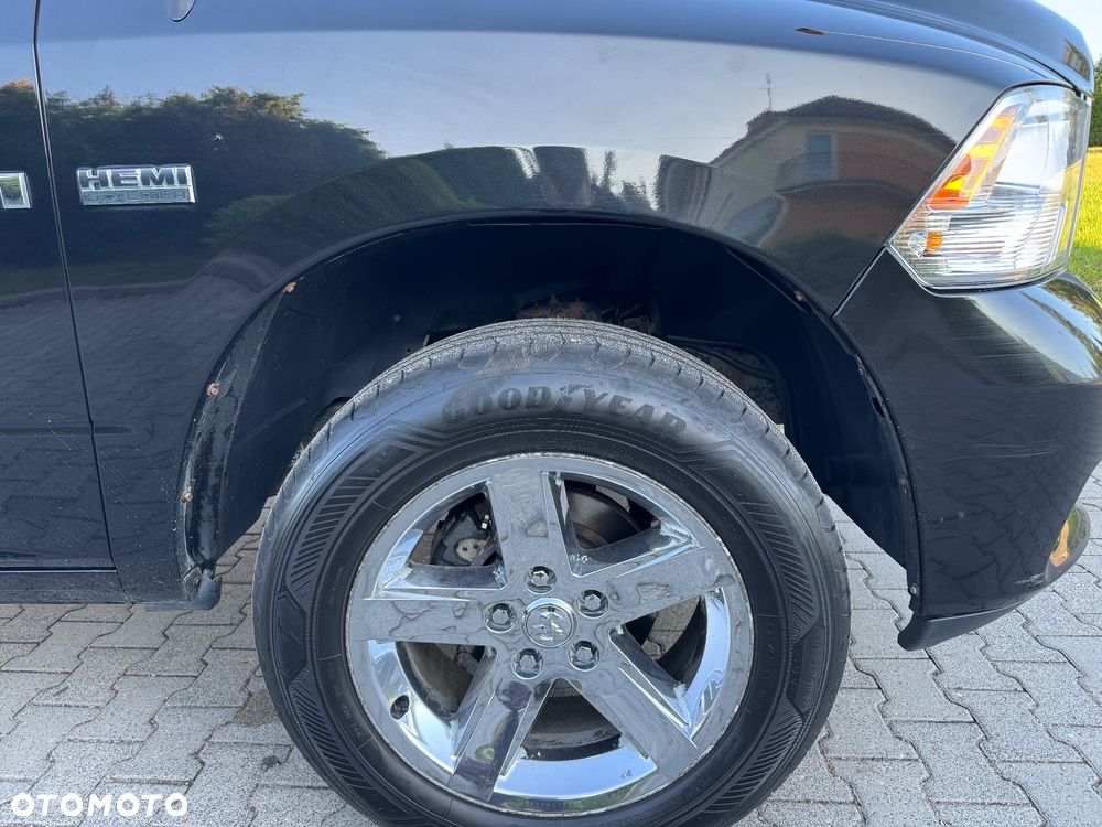Dodge RAM 5.7 4x4 - 25