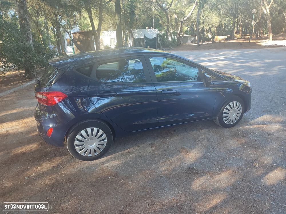 Ford Fiesta 1.5 TDCi Active — photo 2
