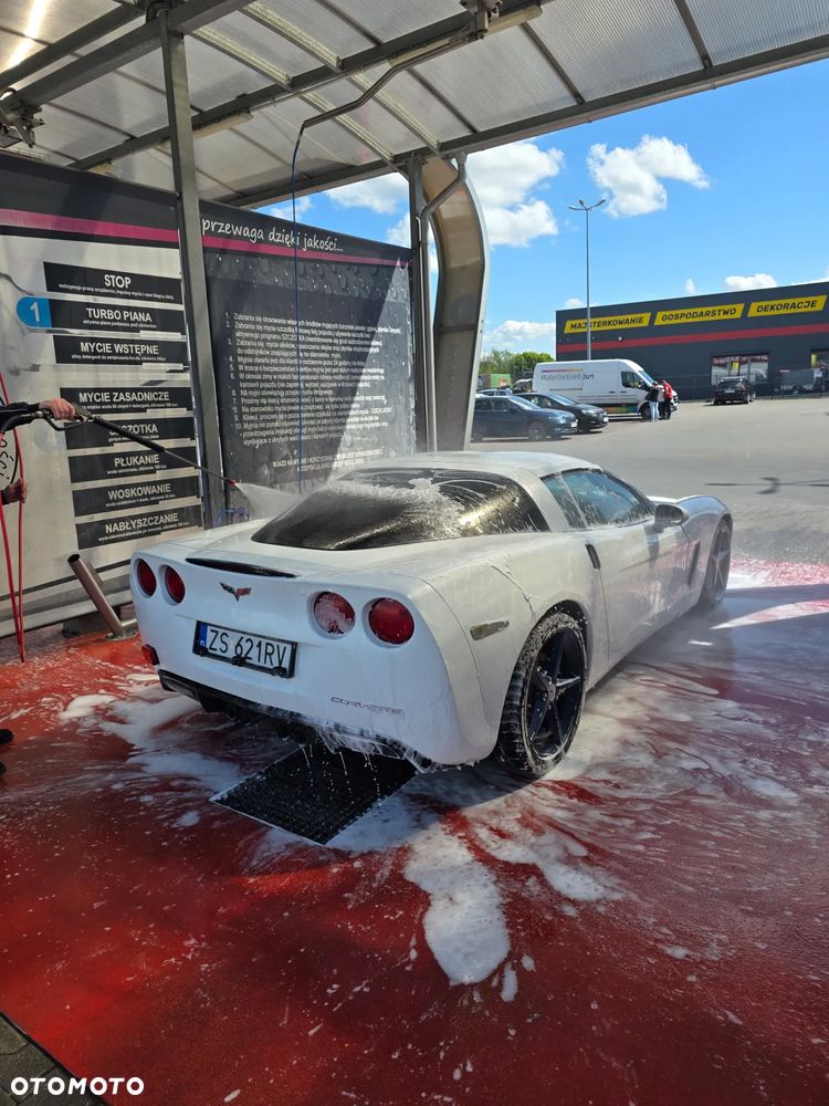 Chevrolet Corvette - 2