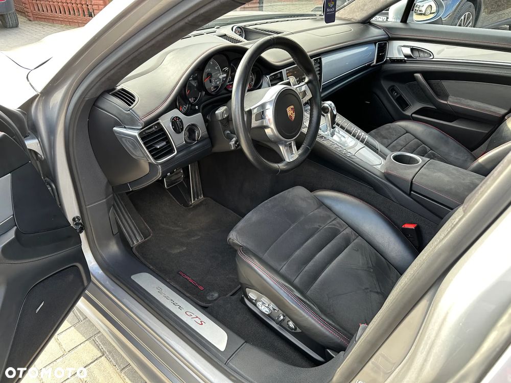 Porsche Panamera GTS - 9