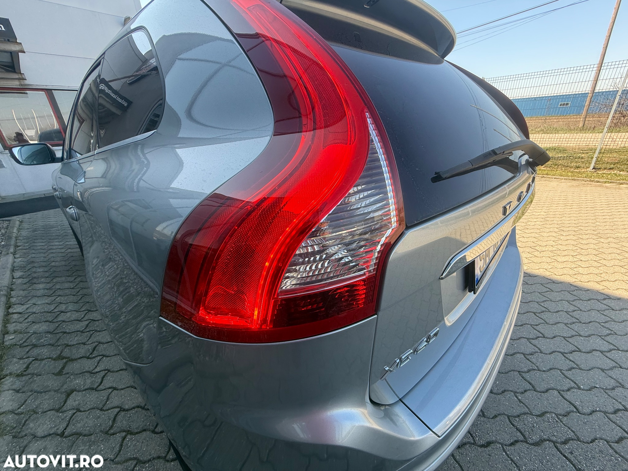 Volvo XC 60 D5 AWD Aut. Summum - 34