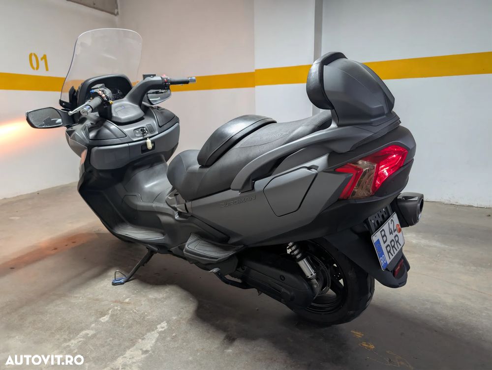Suzuki AN 650 Burgman - 13