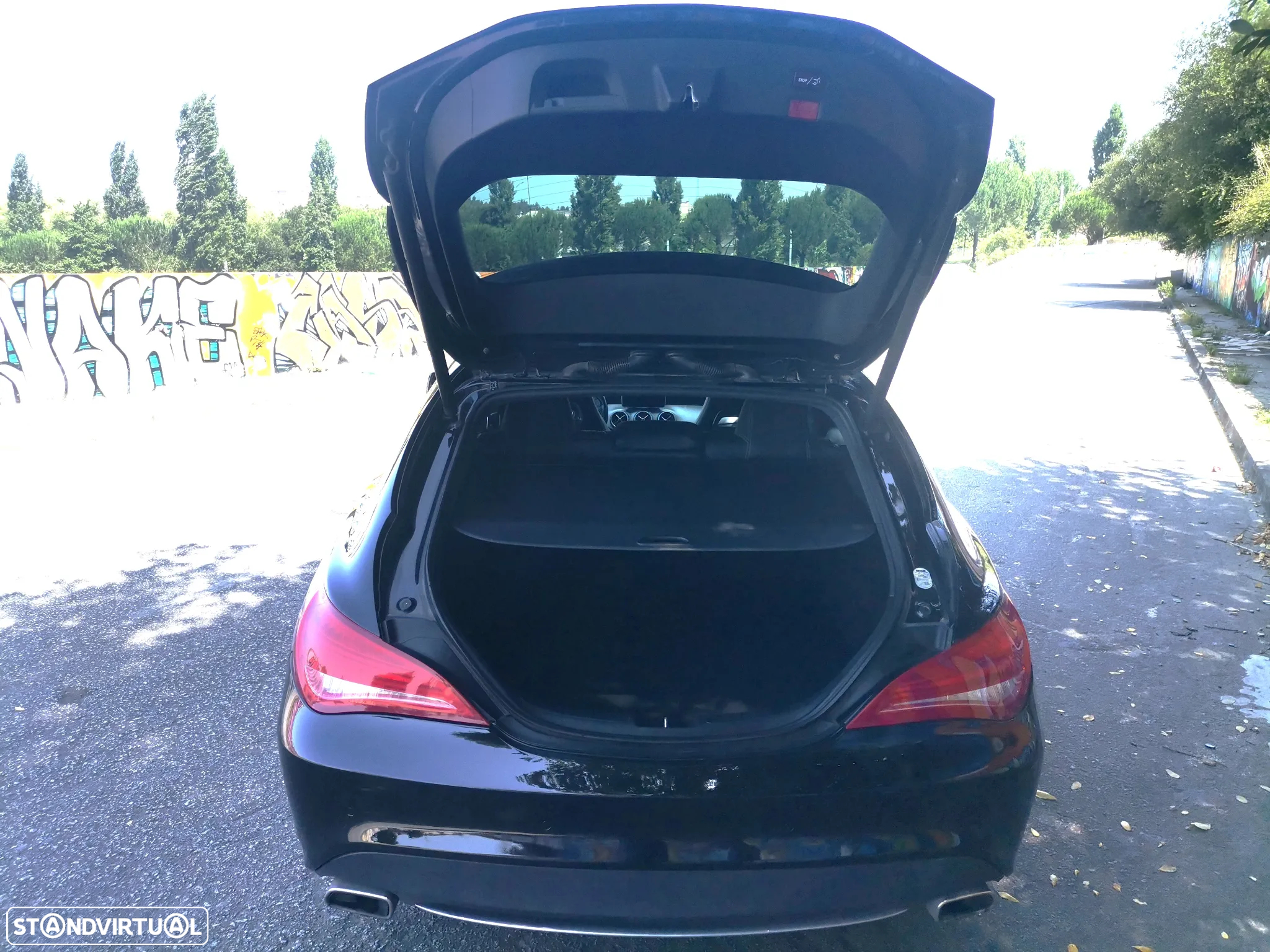 Mercedes-Benz CLA 200 d Shooting Brake Urban Aut. - 17