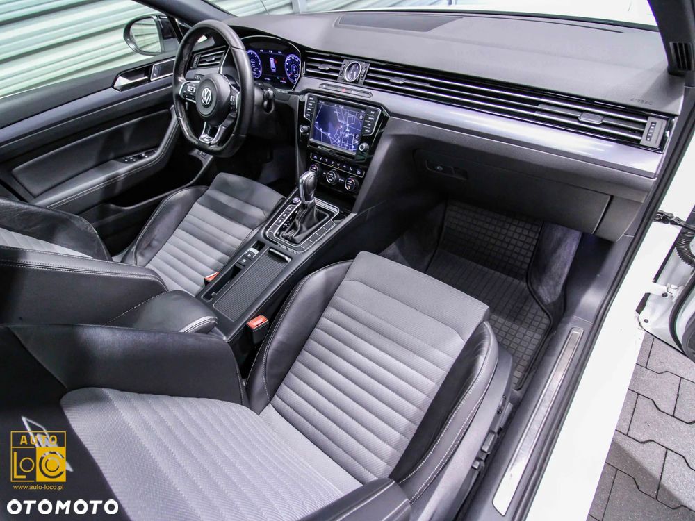 Volkswagen Passat 2.0 TDI SCR 4Motion DDG Highline - 9