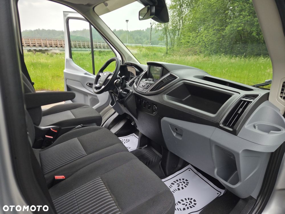 Ford Transit Maxi - 16