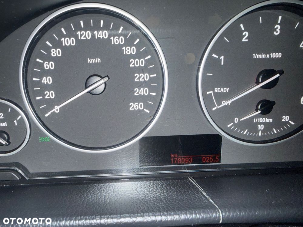BMW Seria 3 318d - 9