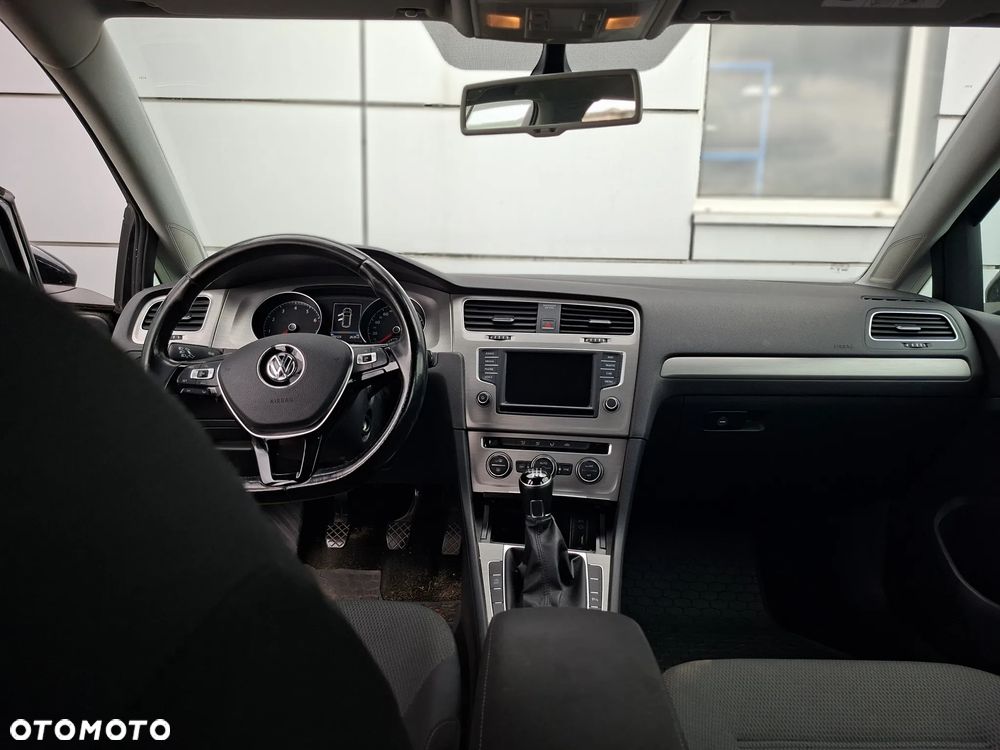 Volkswagen Golf 1.4 TSI BMT Comfortline - 11