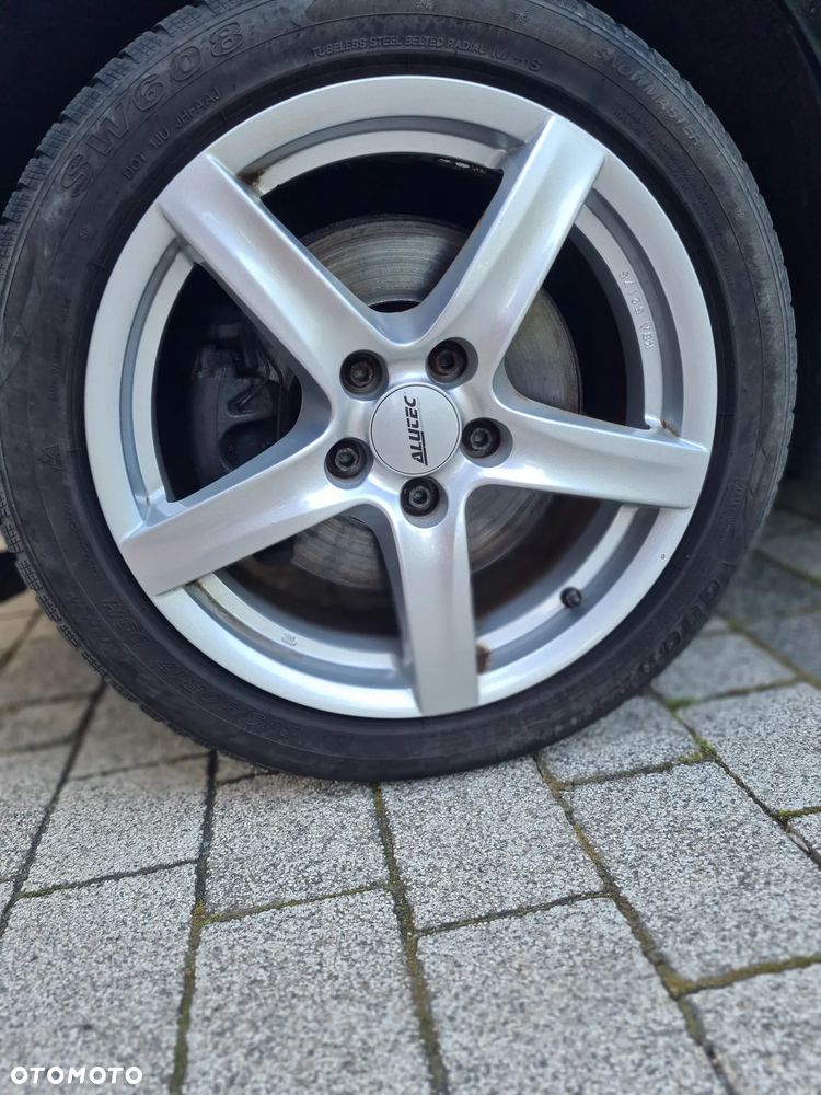 Volkswagen Golf 2.0 TDI DPF BlueMotion Technology MATCH - 12