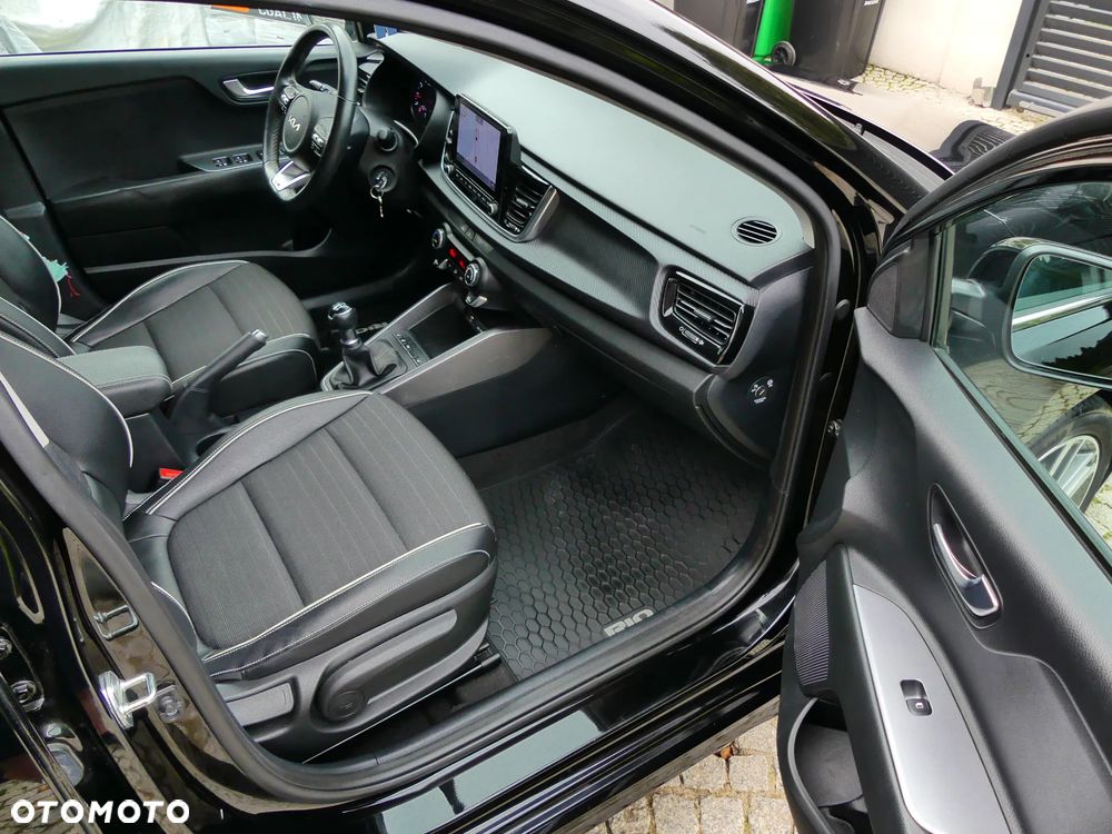 Kia Rio - 22