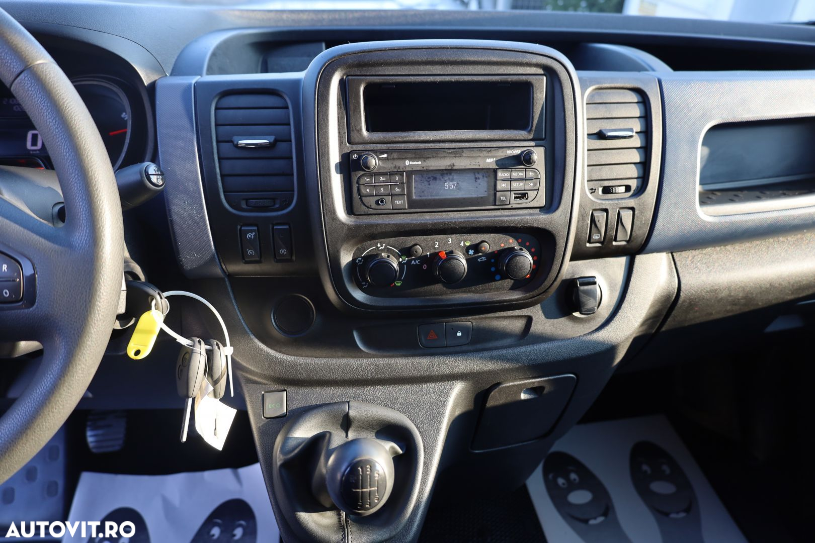 Opel Vivaro - 16
