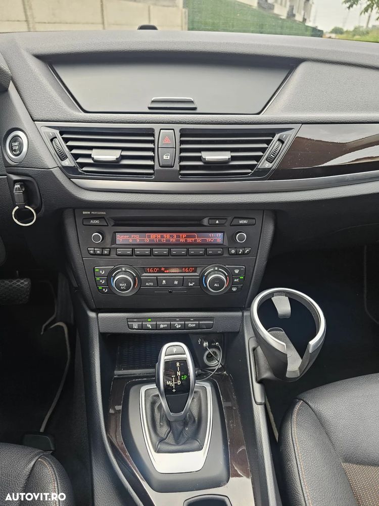 BMW X1 - 10
