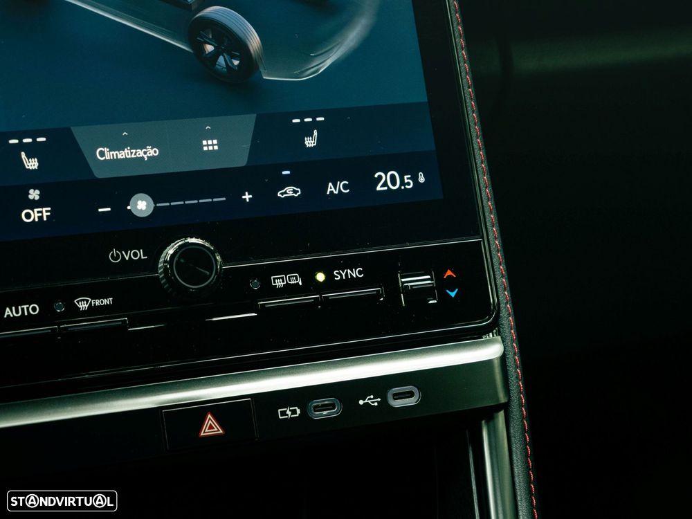 Lexus LBX - 32