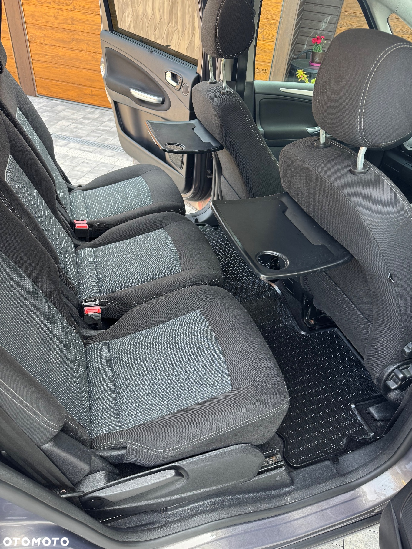 Ford S-Max - 19