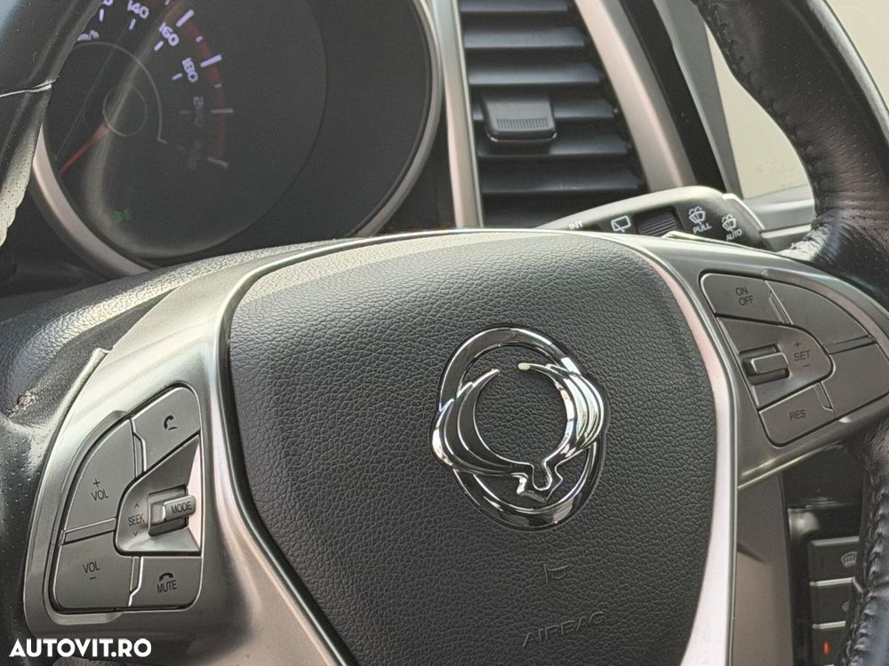 SsangYong Tivoli e-XDi 160 2WD Quartz - 16