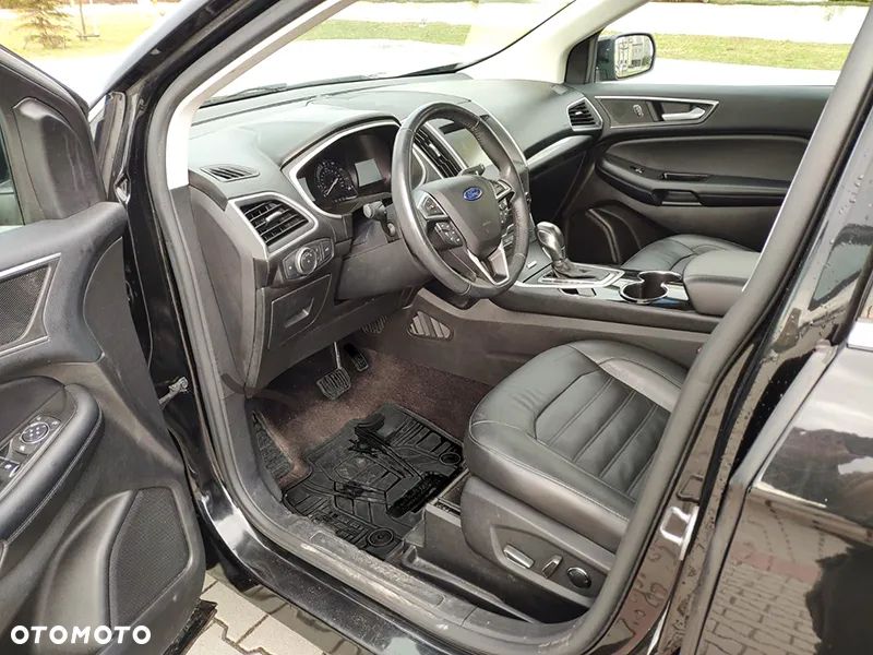 Ford Edge - 32