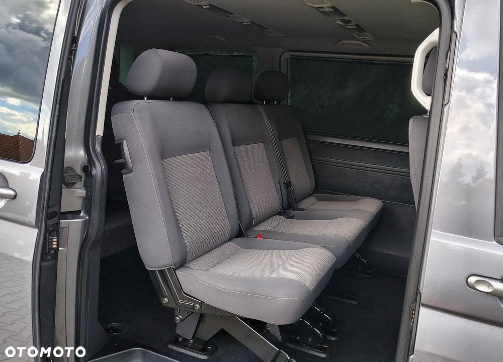 Volkswagen Caravelle - 16