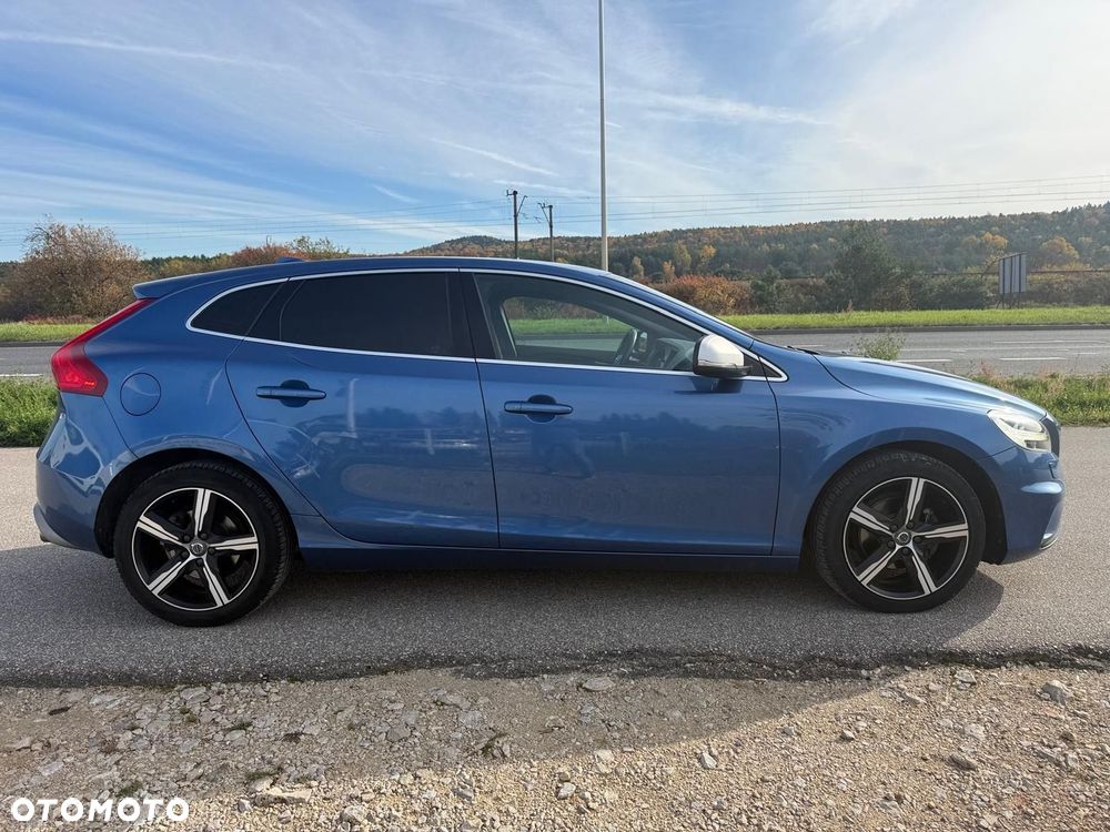 Volvo V40 D2 Drive-E R-Design Momentum - 4