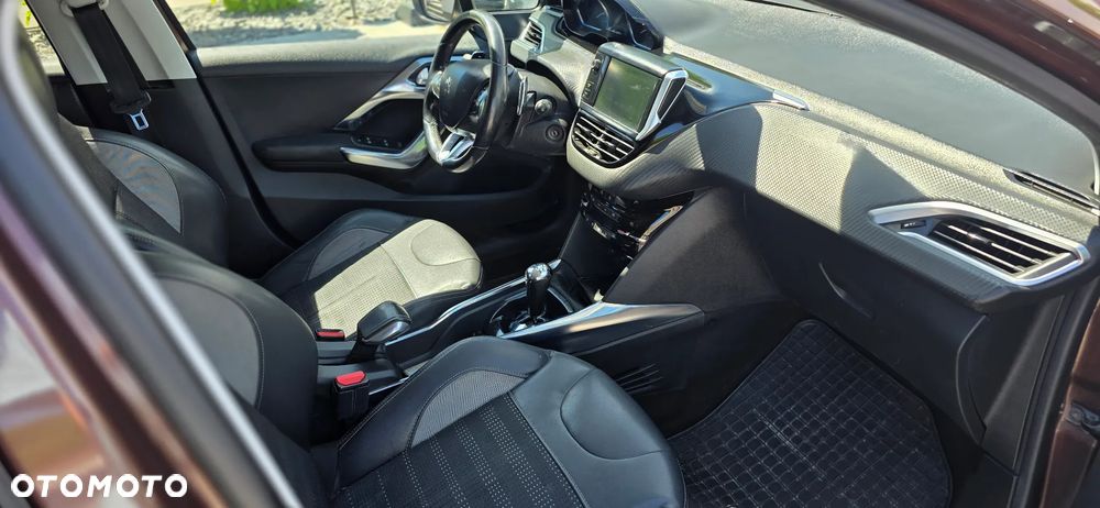 Peugeot 2008 - 10