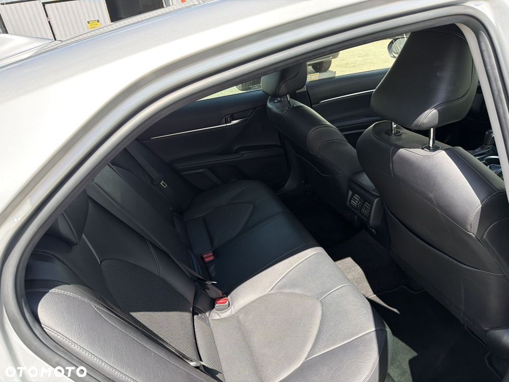 Toyota Camry 2.5 Hybrid Executive CVT - 7
