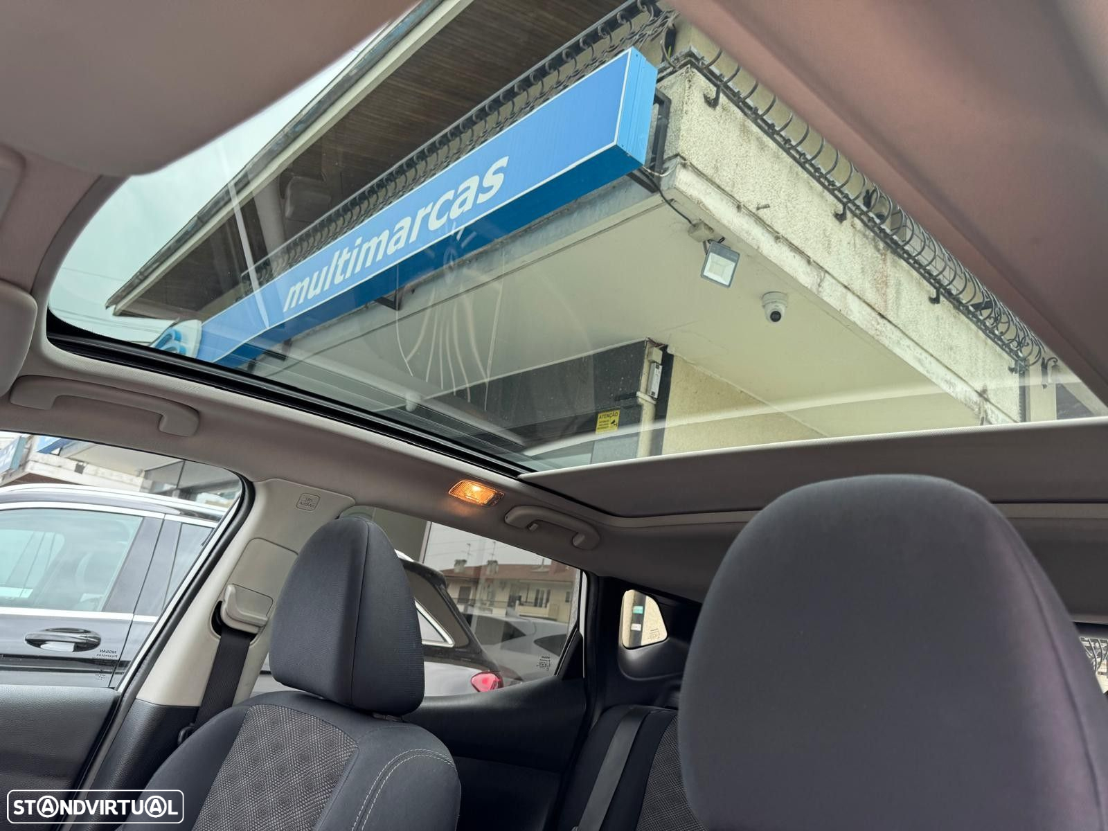 Nissan Qashqai 1.5 dCi N-Connecta - 27