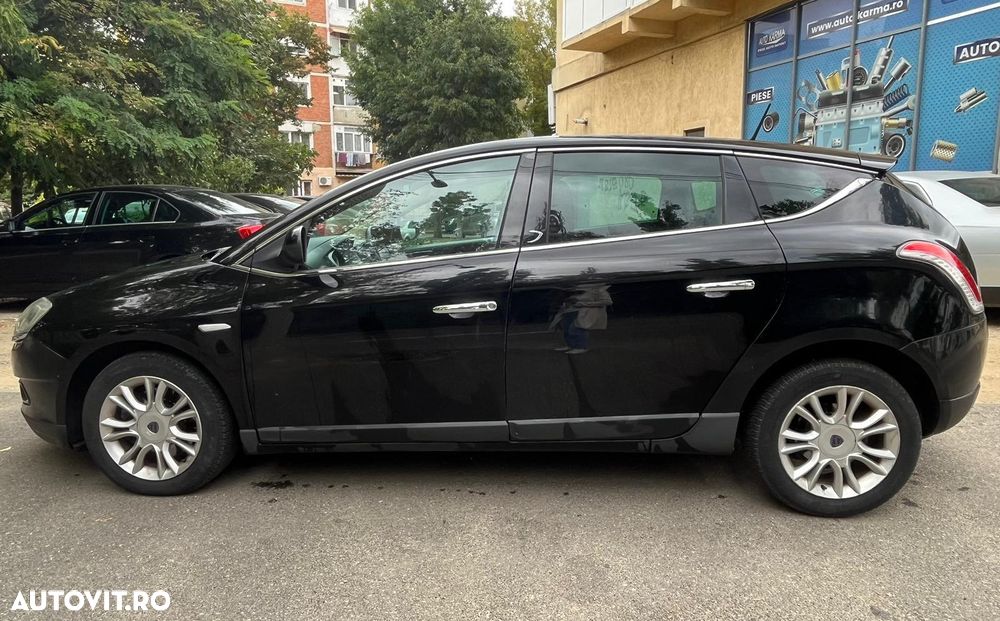 Lancia Delta 1.9 MultiJet Oro - 8