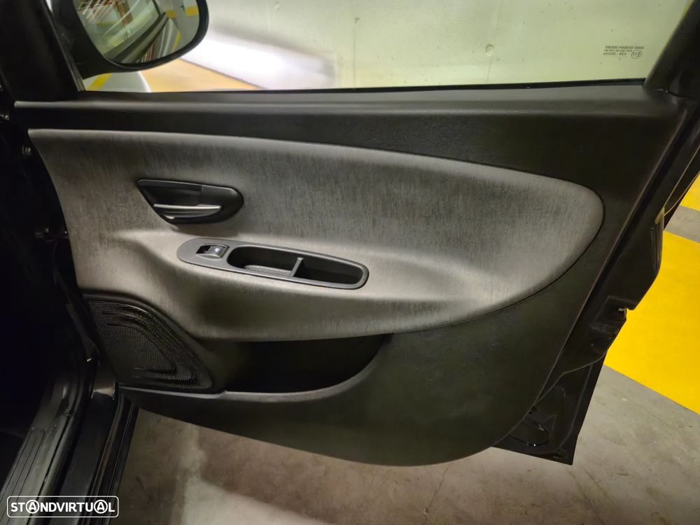 Lancia Ypsilon 1.2 S&S Platinum - 35