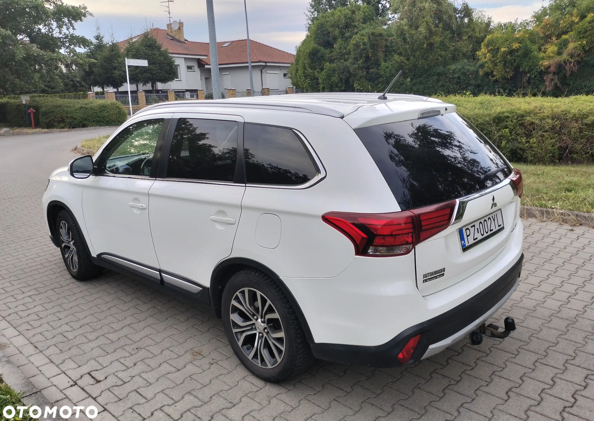 Mitsubishi Outlander - 4