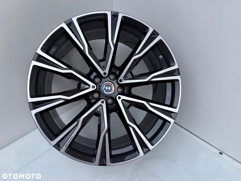 22 felga aluminiowa tylna BMW X7 G07 758 Individual 8074222 8090109 - 3