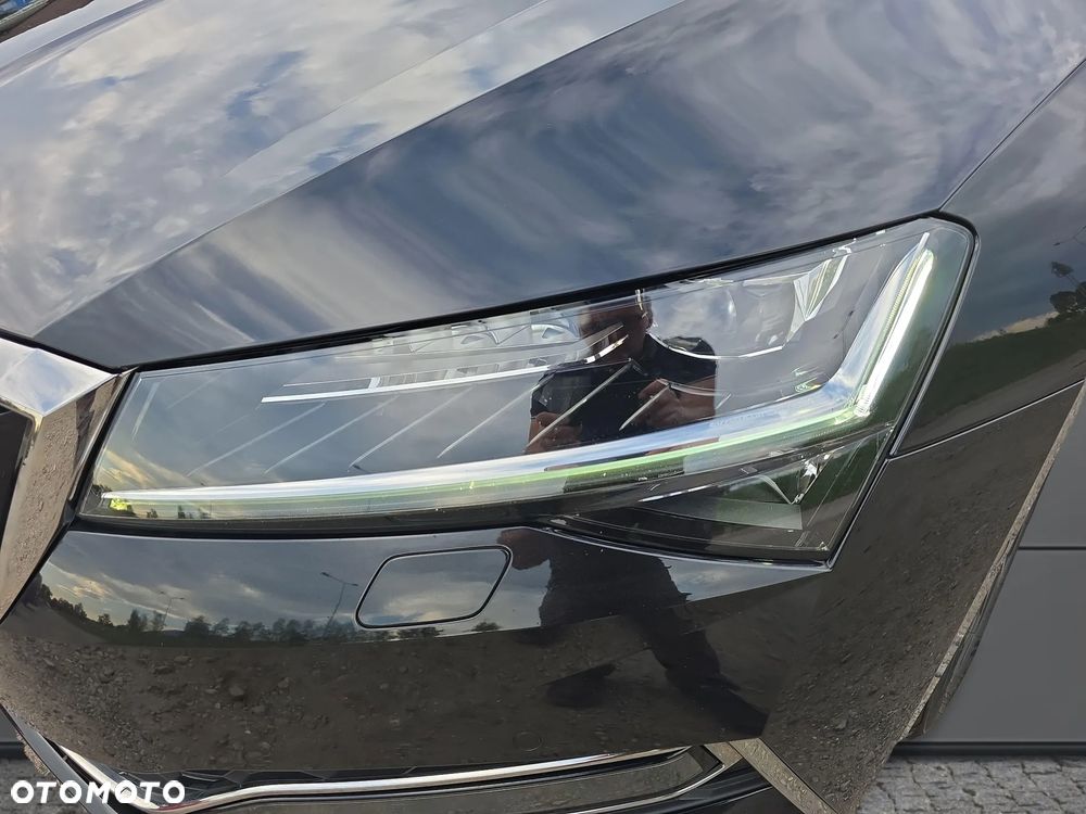 Skoda Superb 2.0 TSI L&K DSG - 35