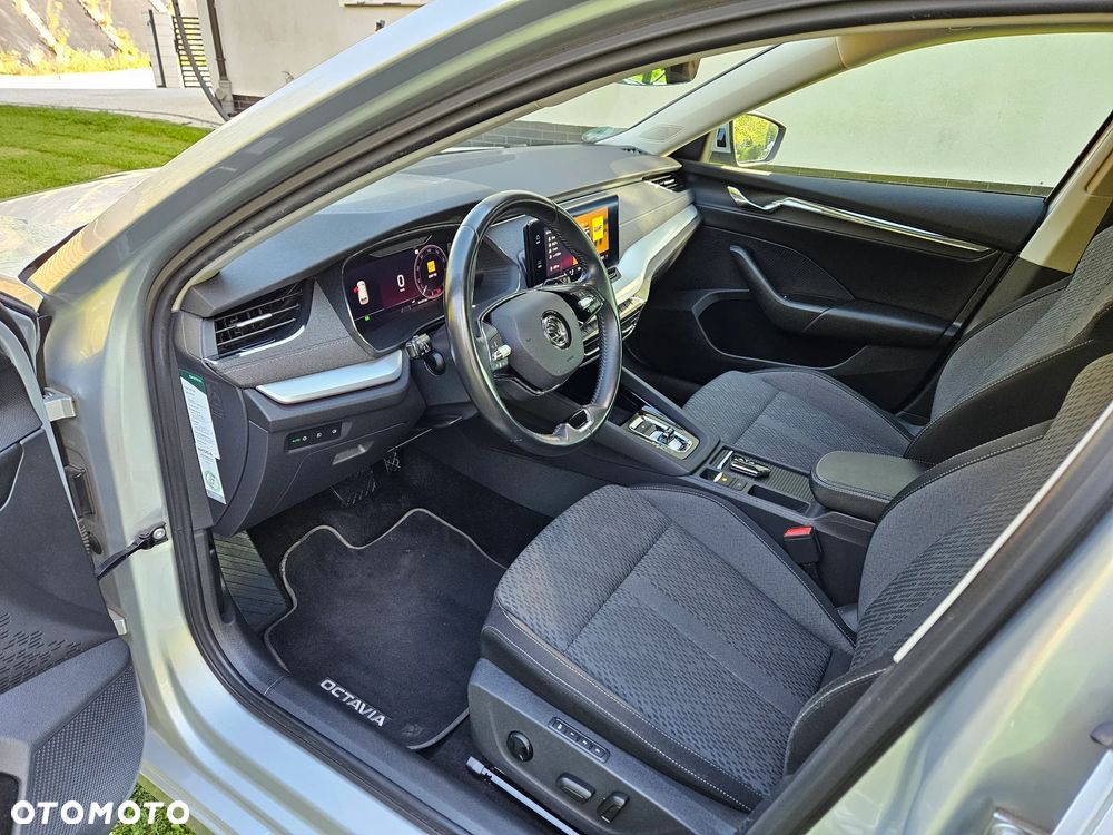 Skoda Octavia 2.0 TDI DSG Ultimate - 10