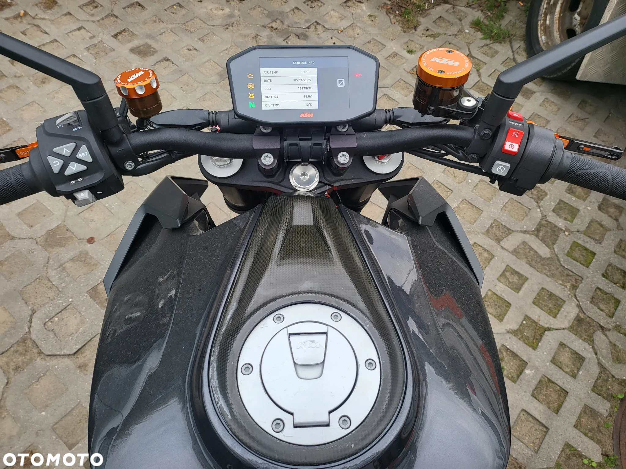 KTM Super Duke - 25