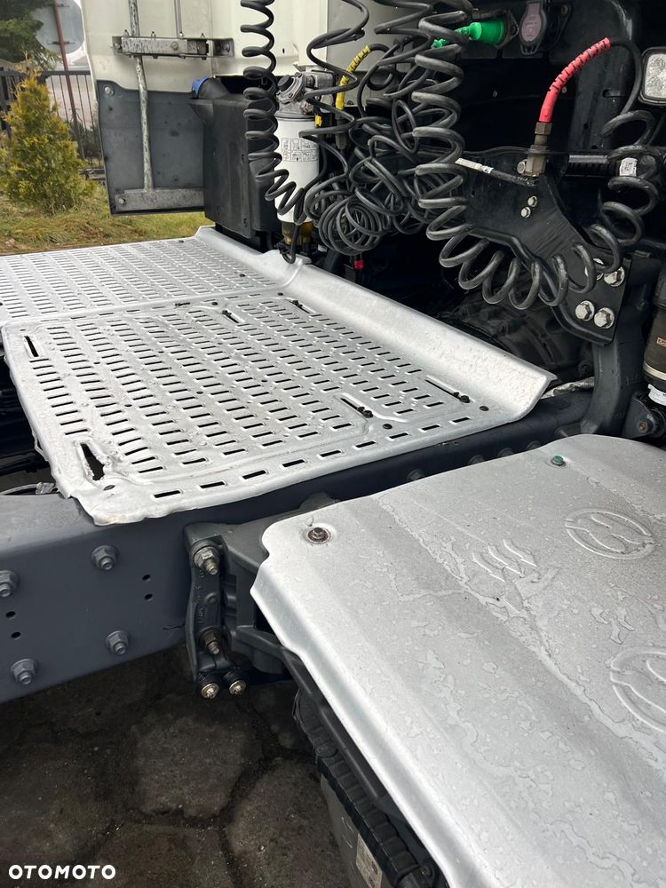 DAF XF 480 Super Space Cab, przebieg 320 tyś km - 12