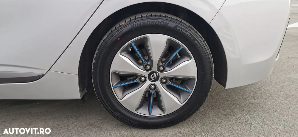 Hyundai IONIQ 1.6 GDI Premium - 25