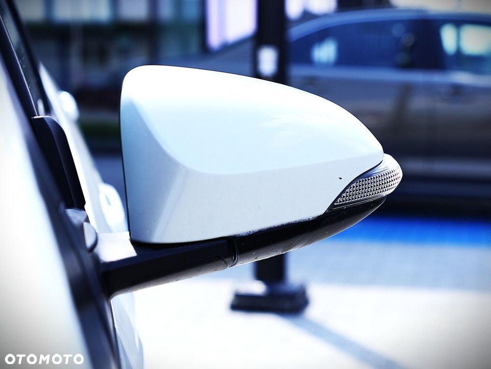 Toyota Yaris - 10