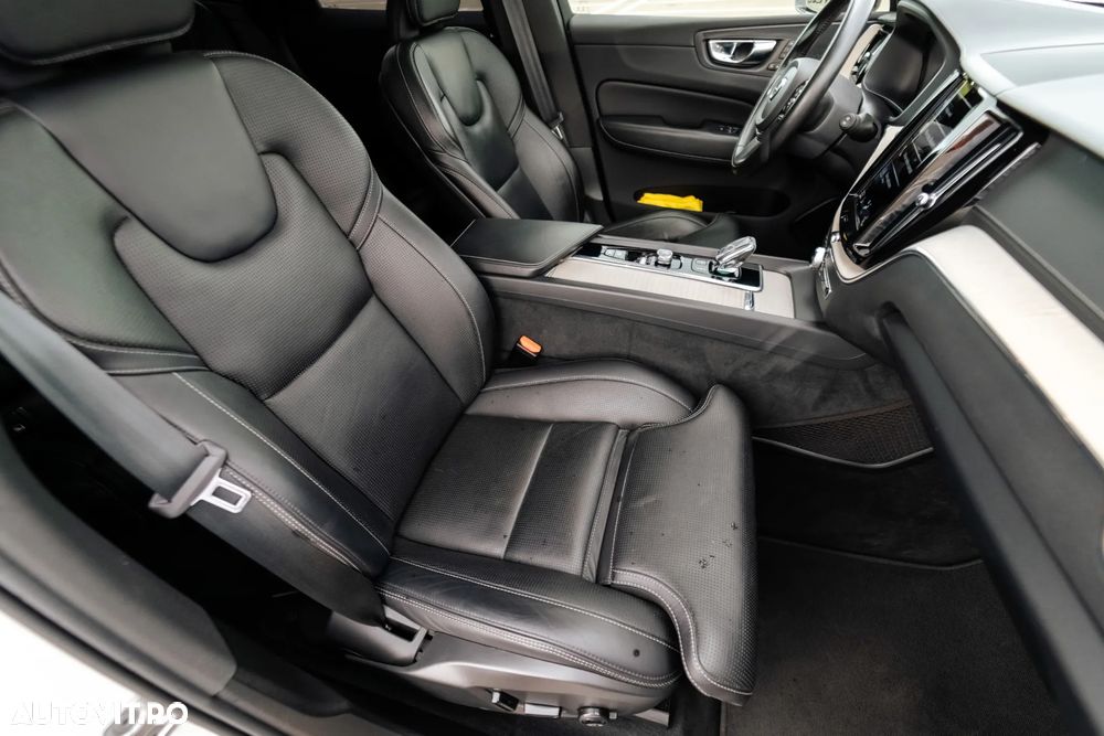 Volvo XC 60 Recharge T8 Twin Engine eAWD Polestar Engineered - 9