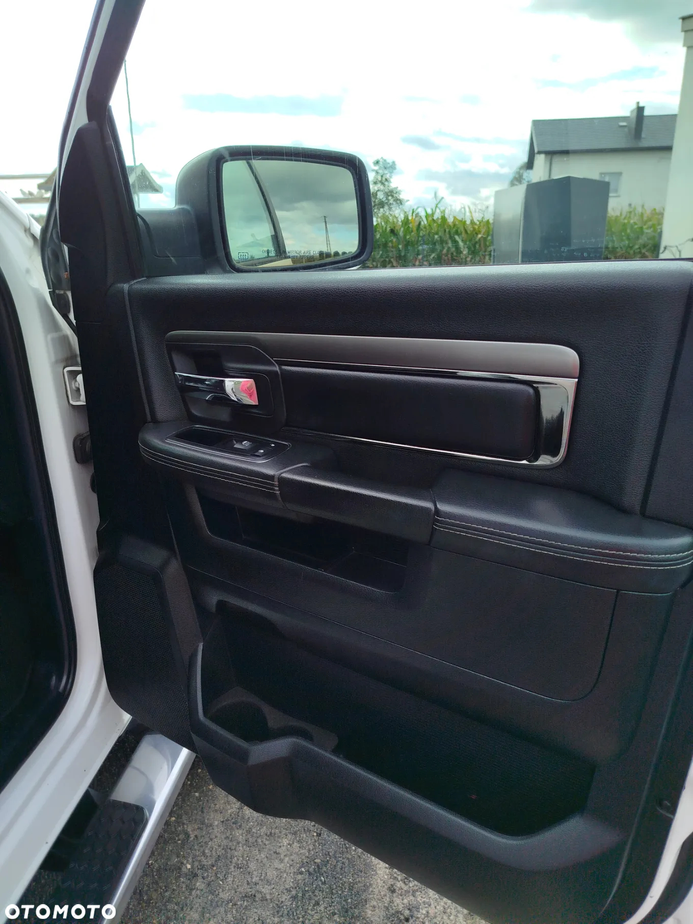 Dodge RAM 1500 5.7 4x4 - 24