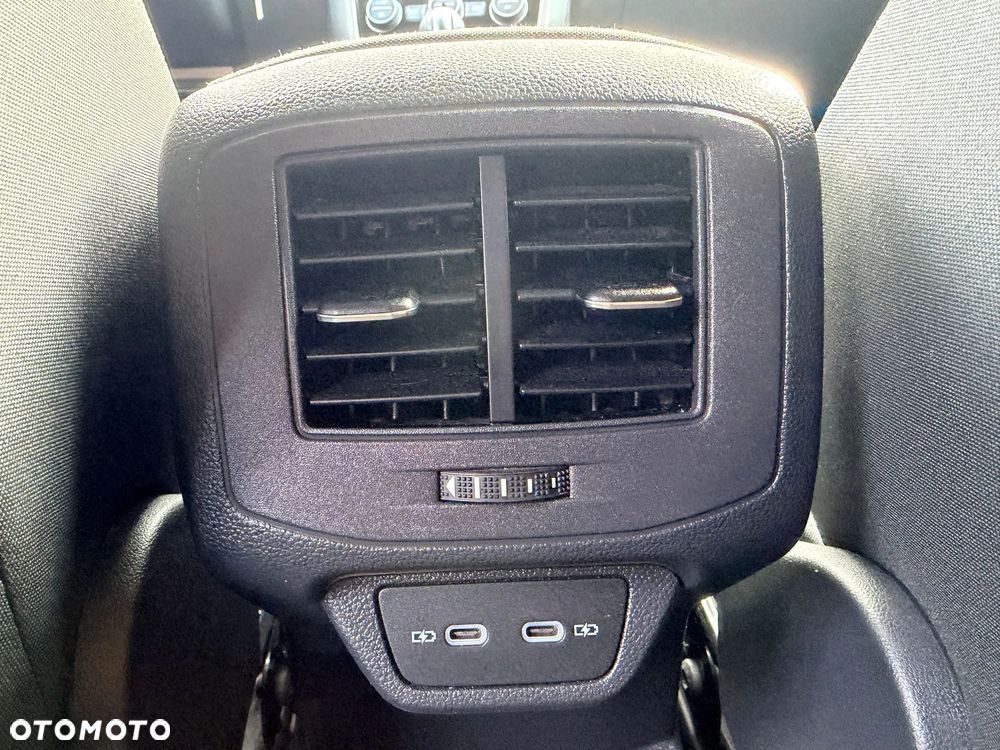 Volkswagen T-Roc 1.5 TSI Life DSG - 27