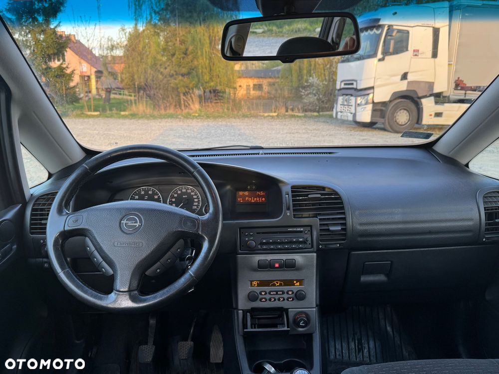 Opel Zafira 1.8 16V Elegance - 13