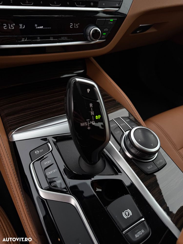 BMW Seria 5 520i AT - 21