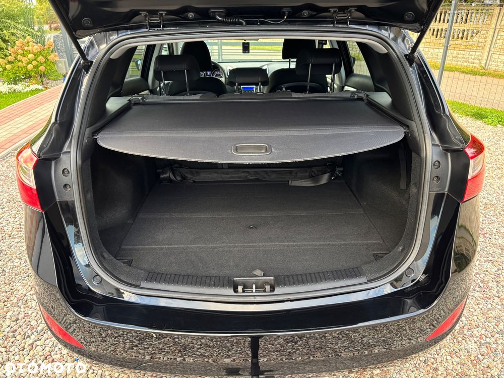 Hyundai i30 1.6 GDI Premium - 12