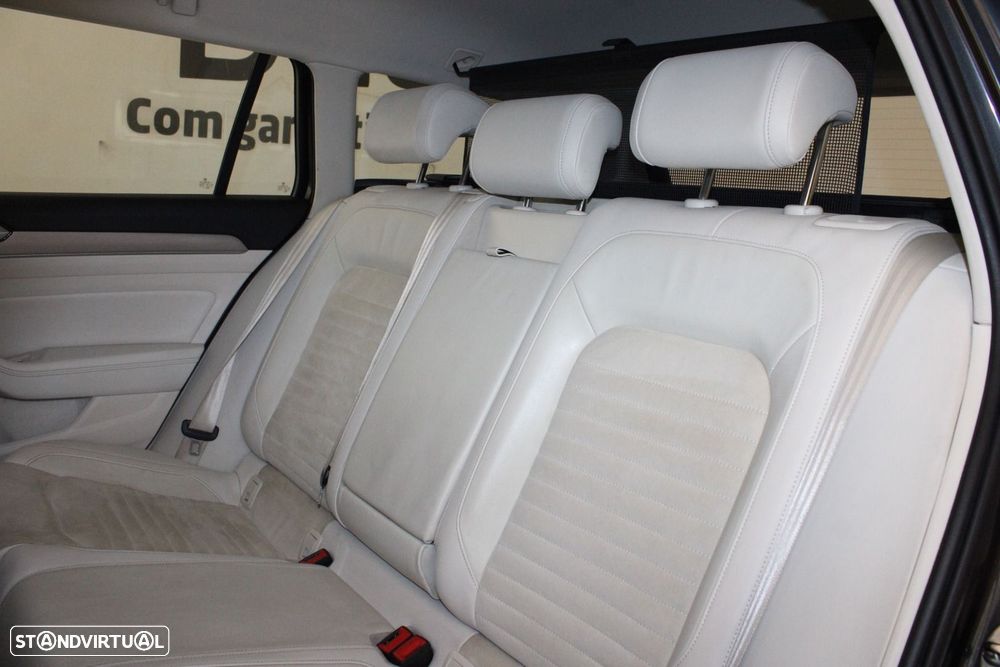 VW Passat Variant 2.0 TDI Highline DSG - 53
