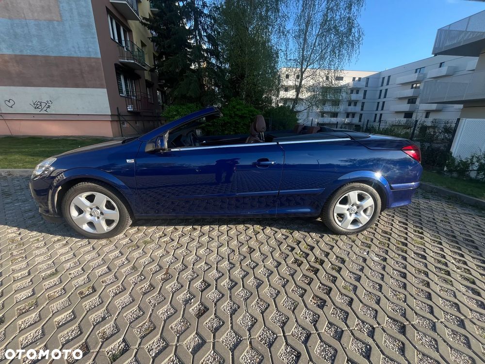 Opel Astra 2.0 Turbo Cosmo - 9