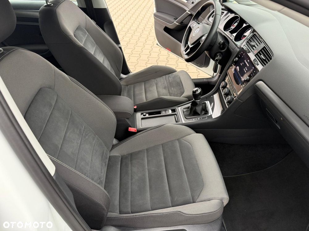 Volkswagen Golf 1.6 TDI BlueMotion Technology Trendline - 16