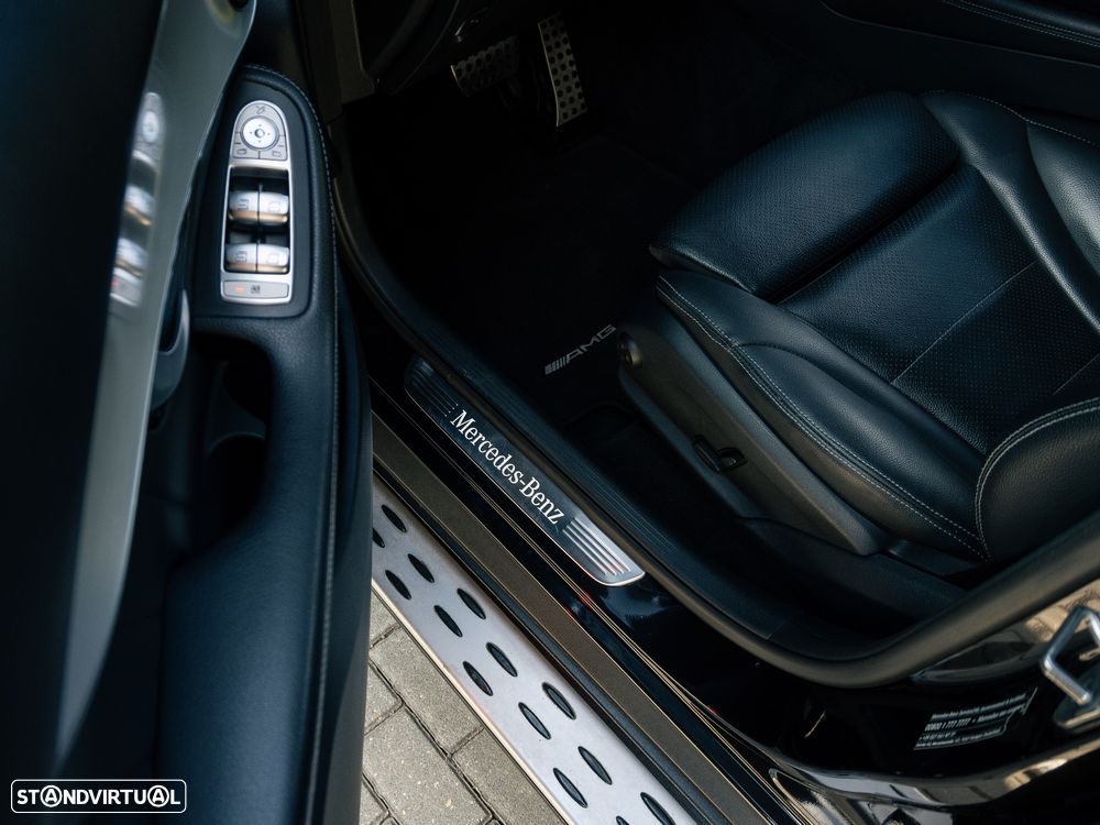 Mercedes-Benz GLC 250 d 4Matic 9G-TRONIC AMG Line - 30