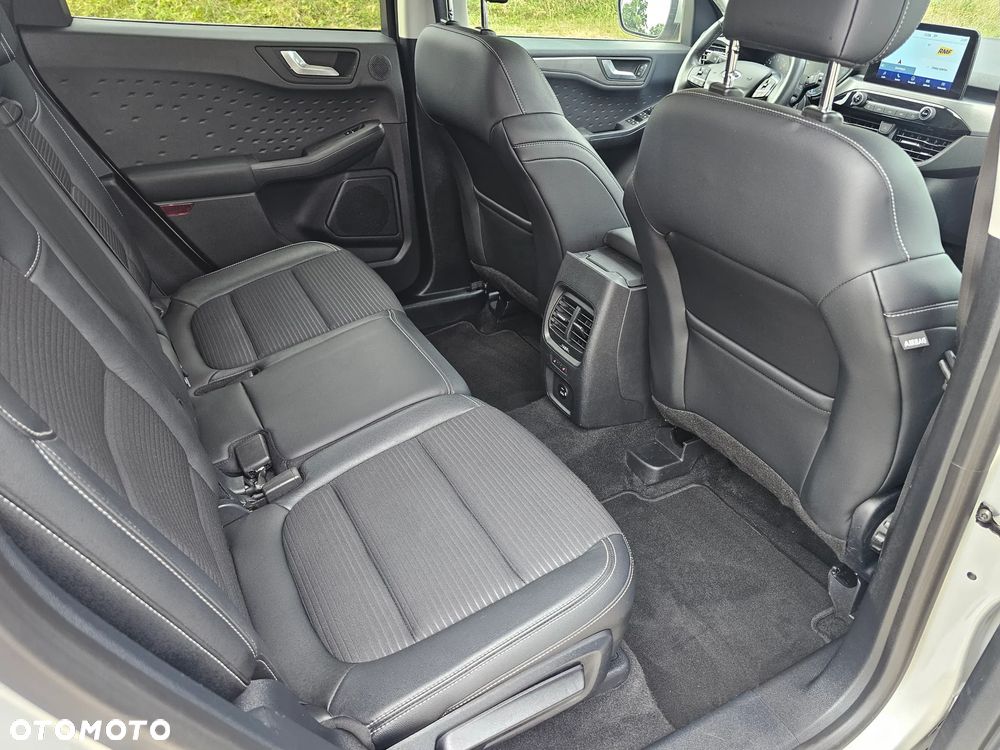 Ford Kuga - 21