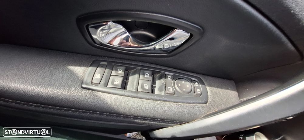 Renault Mégane Sport Tourer ENERGY dCi 110 EDC BOSE EDITION - 12