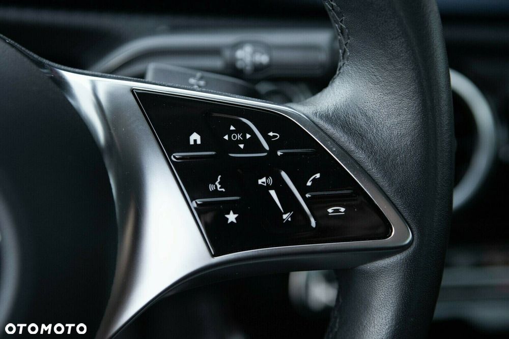 Mercedes-Benz CLA - 22