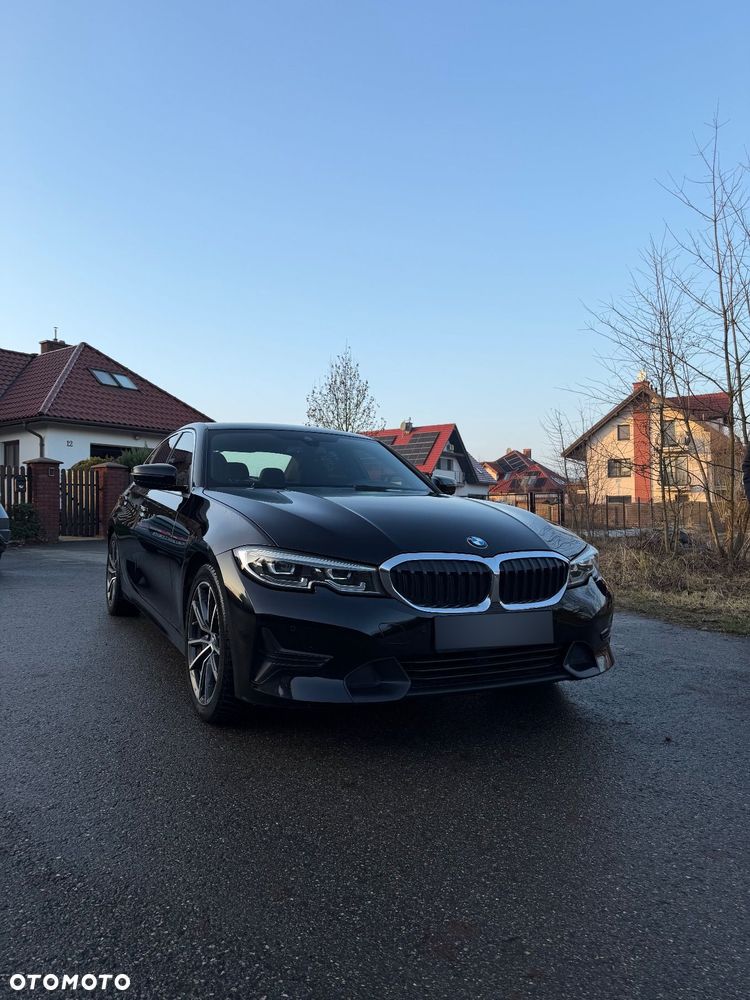 BMW Seria 3 330i Sport Line - 4