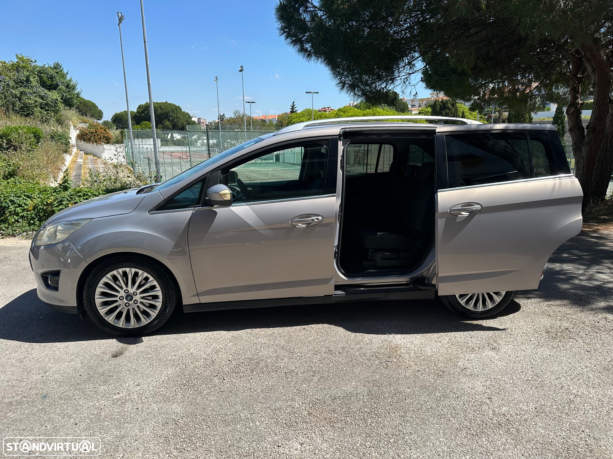 Ford Grand C-Max 1.6 TDCi Titanium - 9