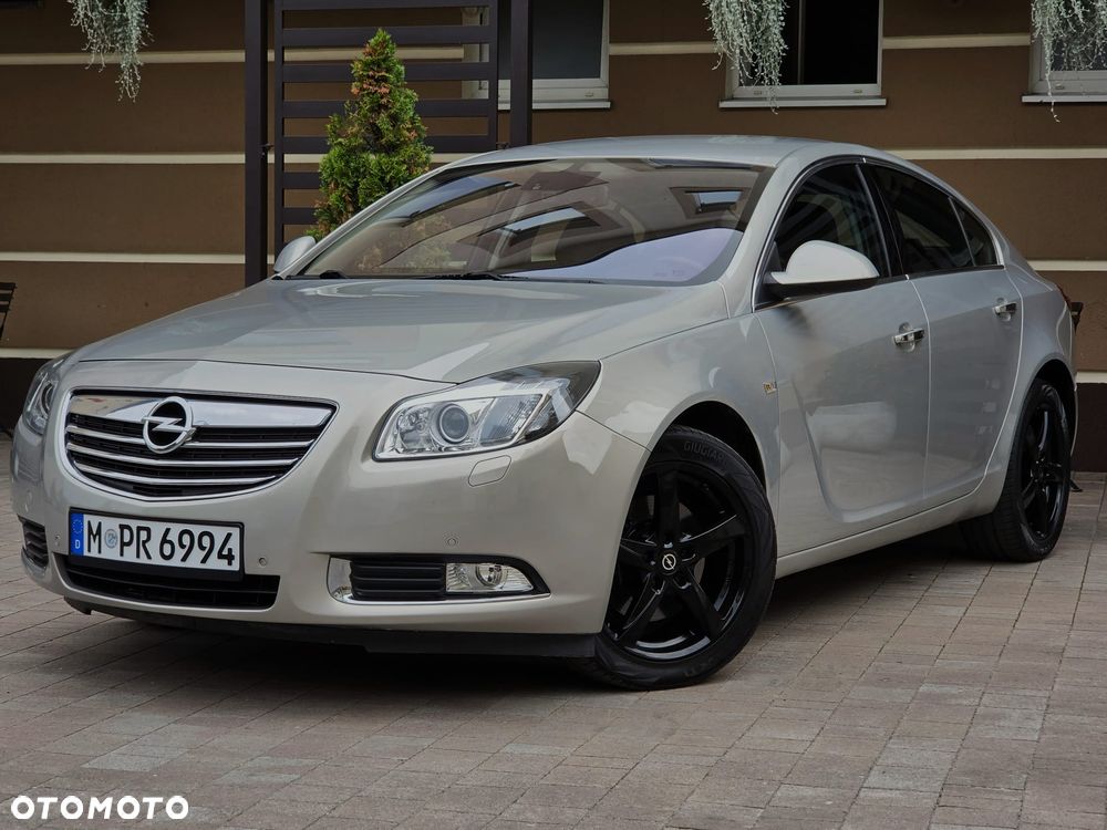 Opel Insignia 2.0 Turbo Cosmo - 11